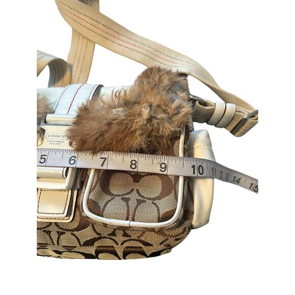 EUC Coach Crossbody Bag Rabbit Hare Trim Pockets Clean Perfect Size - Picture 5 of 5